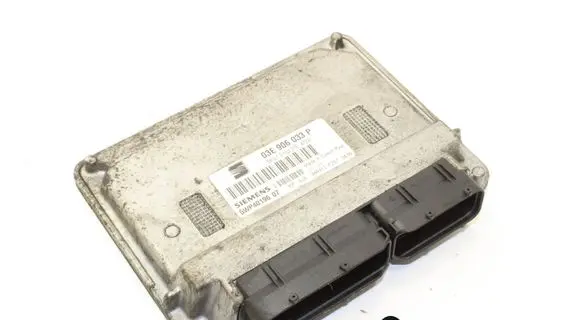 Seat Ibiza III (6L) Engine control unit/module 03E906033P
