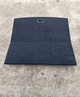 Trunk/boot floor carpet liner