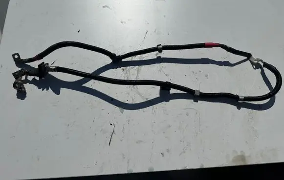 BMW 2 F45 Positive cable (battery) 8677047 60005101