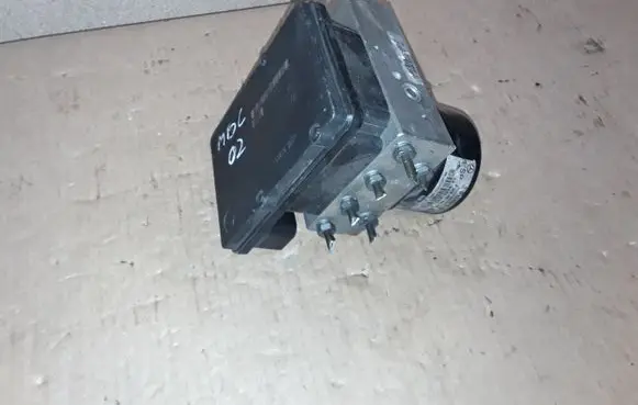 Mercedes-Benz C W203 ABS Pump A0034319412Q04 A2095452732