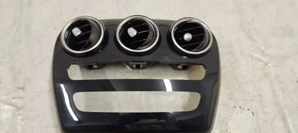 Mercedes-Benz C W205 Dash center air vent grill A2056805707 A2058300201