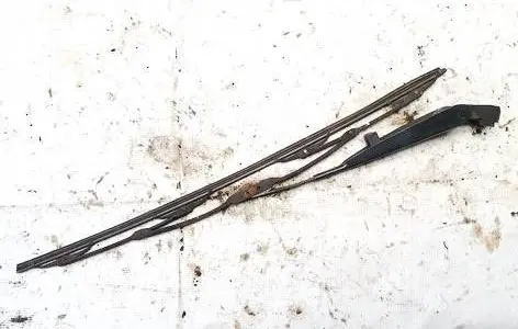 Mercedes-Benz C W202 Front wiper blade arm