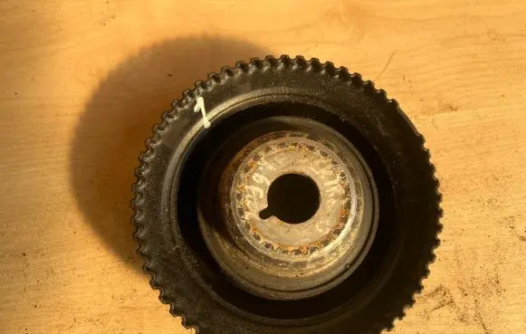 Opel Vectra B Crankshaft pulley 90502115