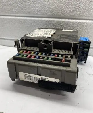Renault Laguna II Fuse module 8200004201E