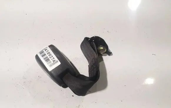 Honda FR-V Rear seatbelt buckle