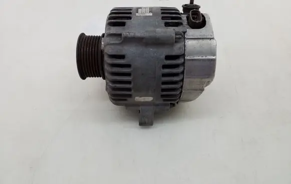 Toyota Avensis T220 Generator/alternator 2706028060