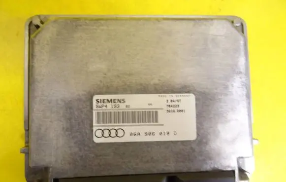 Audi A3 S3 8L Engine control unit/module 06A906019D 5WP4193