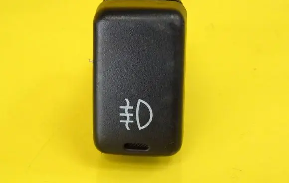 Daihatsu Charade Fog light switch 157321