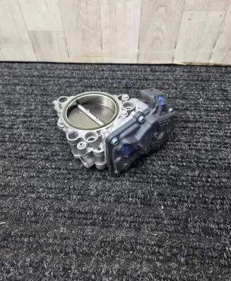 BMW 5 G30 G31 Throttle valve 8623324 A2C15022500