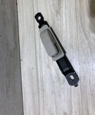 Nissan Juke II F16 Seat belt height adjuster 