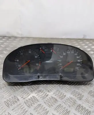 Volkswagen PASSAT B5 Speedometer (instrument cluster) 110008920024