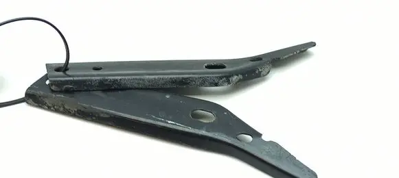 Mercedes-Benz C W204 Front bumper mounting bracket A2048810106 A2048810206