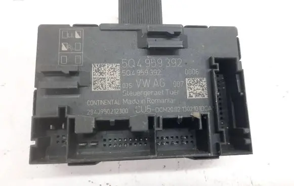 Volkswagen Golf VII Door control unit/module 5Q4959392