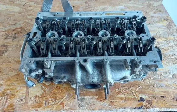 Volkswagen Golf VII Engine head 05E103063F