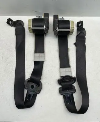 Opel Astra G Front seatbelt buckle 90560656 R9991131315