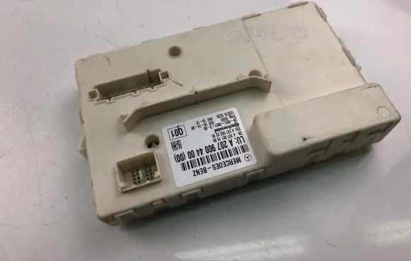 Mercedes-Benz E A207 Other control units/modules A2079004400