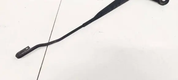 Front wiper blade arm