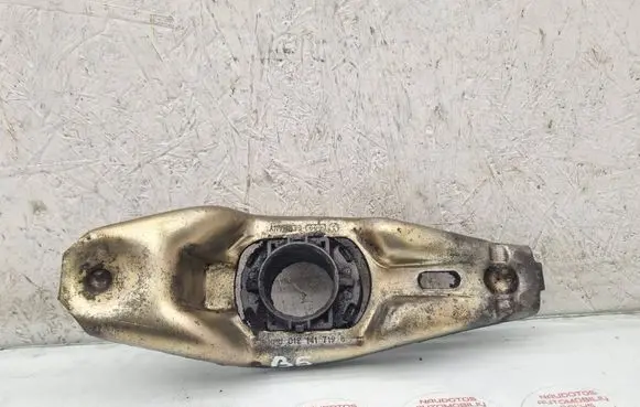 Volkswagen PASSAT B5 Clutch release arm fork 012141719B