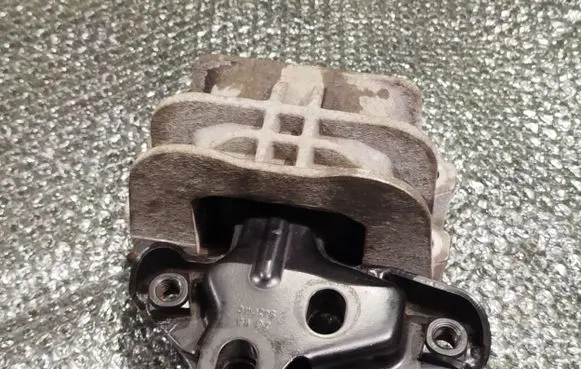 Ford Transit Engine mount bracket BK217M124BA BK217M124AB S420MC