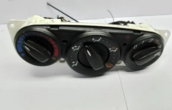 Ford Focus Climate control unit 98AB18C419