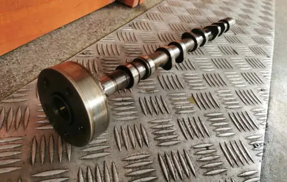 Audi A6 S6 C6 4F Camshaft 06E109102AK