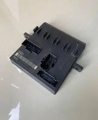 Audi A8 S8 D3 4E Comfort/convenience module 4E0907279A