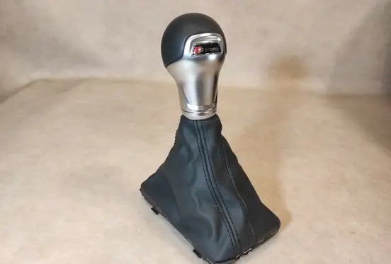 Audi Q2 - Gear lever shifter trim leather/knob 81B 713 139
