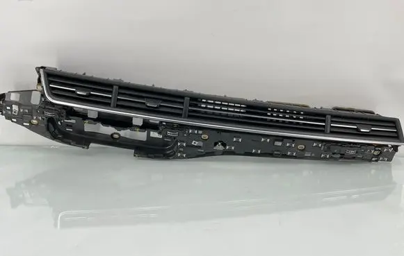 Audi Q7 4M Dash center air vent grill 4M1820902R 9956