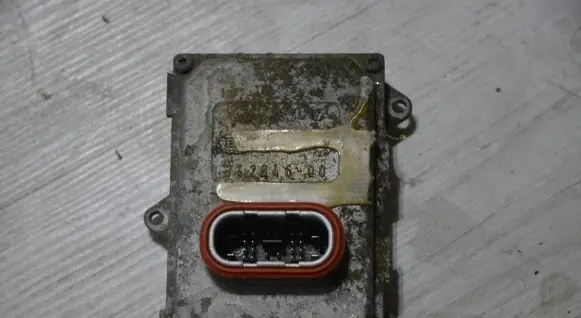 Headlight ballast module Xenon