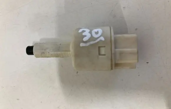 Peugeot 107 Brake pedal sensor switch