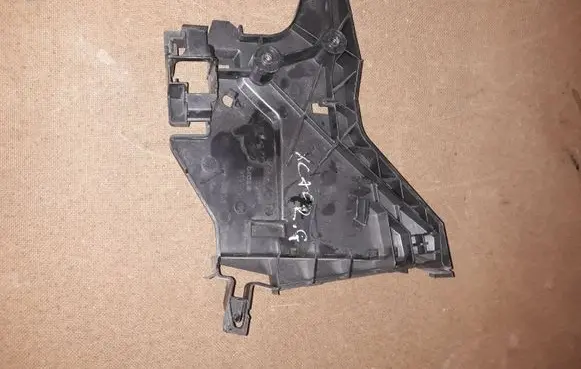 Rear door exterior handle/bracket