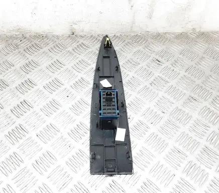 Toyota Avensis T270 Electric window control switch 8481005070 17111 30170097