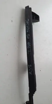Hyundai Tucson TL Rear door windshield rail 