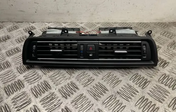 BMW 5 F10 F11 Dash center air vent grill 9209137