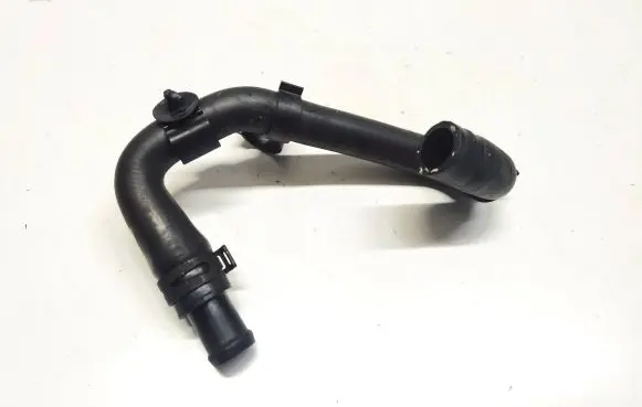 Coolant pipe/hose