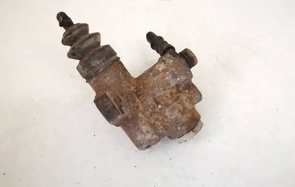 Subaru Impreza III Clutch master cylinder 