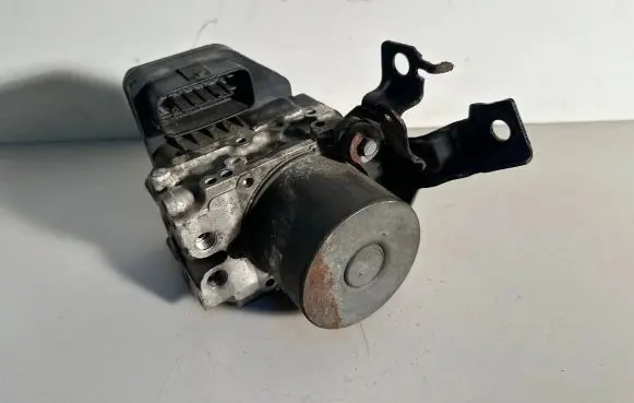 Mazda 6 ABS Pump GAM7437A0 1338004451 K0089