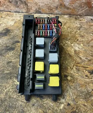 Mercedes-Benz Sprinter W906 Fuse module A9065454401 0035420219 516601F04
