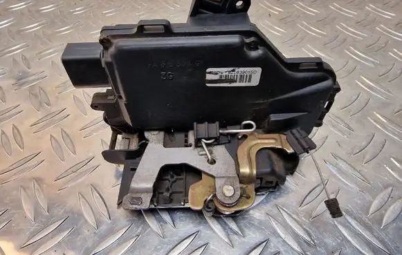 Audi A2 Rear door lock 8Z0839015D