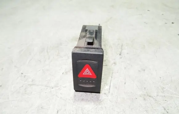 Volkswagen PASSAT B5 Hazard light switch 3B0953235B