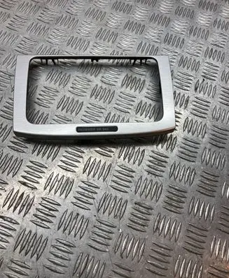 Radio/GPS head unit trim