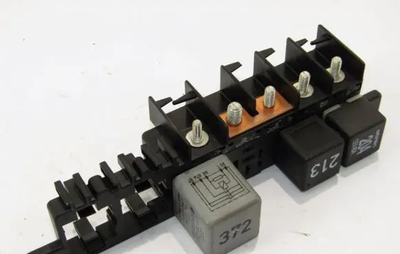 Audi A3 S3 8P Fuse module 8L0941822A
