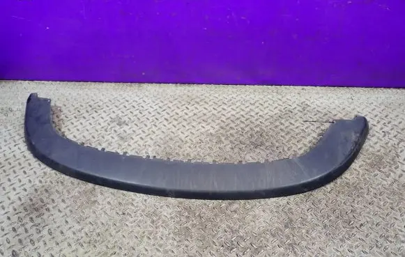 Volkswagen Golf V Front bumper lip VW11035V1