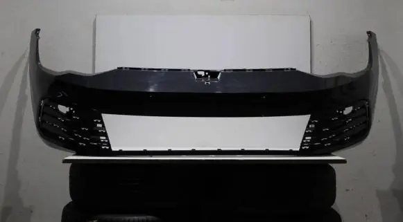 Volkswagen Golf VIII Front bumper 5H0807221J 55D302334