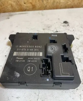 Mercedes-Benz E W211 Other control units/modules 2118703285 00406079