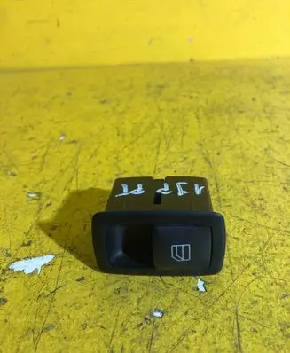 Mercedes-Benz ML W164 Electric window control switch A2518200510