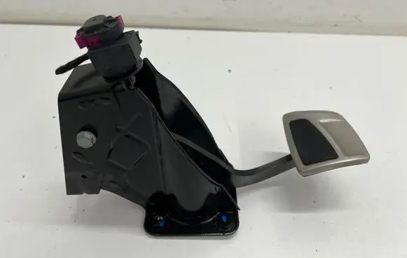 Lamborghini Aventador Brake pedal 4F0945459B