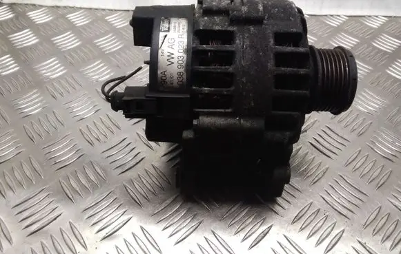 Volkswagen Golf IV Generator/alternator 038903023