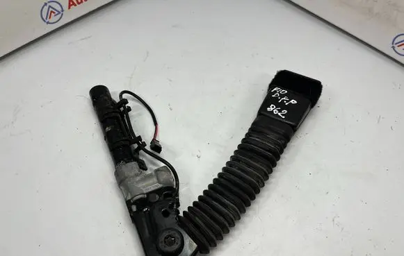 BMW 5 F10 F11 Front seatbelt buckle 7328842 72117328842