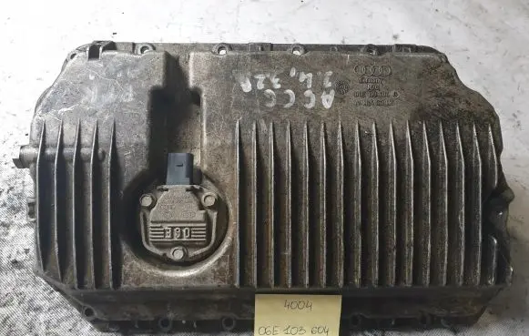 Audi A6 S6 C6 4F Oil sump 06E103604G